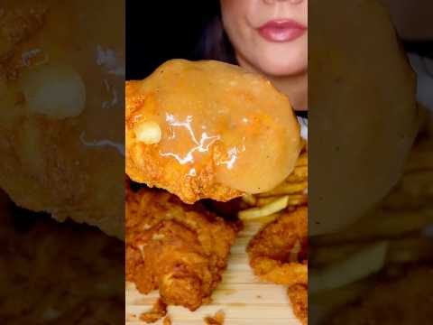 KFC CRISPY FRIED CHICKEN & GRAVY #asmr #kfc #chicken #food #eating