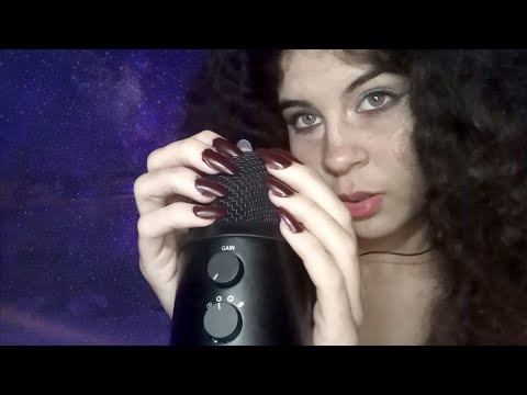 ASMR COM UNHAS POSTIÇAS NO MICROFONE