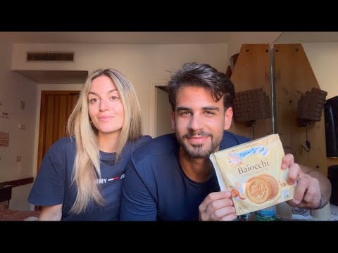 ASSAGGIO NOVITÀ 🍰 eating cookies (asmr ita)