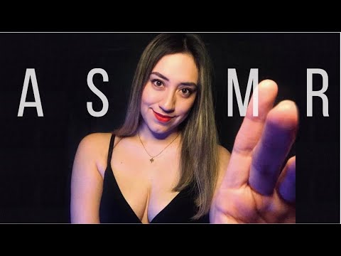 ASMR Roleplay | Tu NOVIA te ayuda a DORMIR | ASMR tocando tu cara + Atención Personal