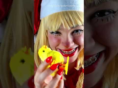 ASMR Mamãe noel esvaziando o saco! #natal #shorts