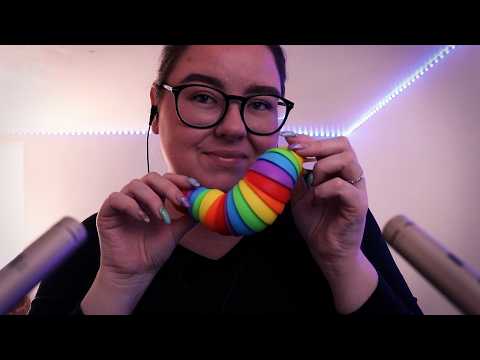 ASMR Regnbågstema med härlig tapping & scratching ♥