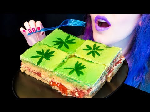 ASMR: Foamy Sweet Woodruff Jello Cake w/ Strawberry Puree ~ Relaxing Eating Sounds [No Talking|V] 😻