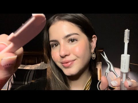 ASMR - Duerme Mientras Arreglo Tus Cejas (susurros & atención personal cerquita de ti)