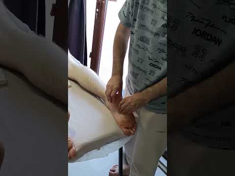 ENERGY MASSAGE FOR FEET #satisfying #relaxing #asmr #shorts #massage