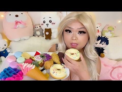 POV: YOU'RE STUCK WITH THE DUMB GIRL EATING FAKE FOOD 🍗🍩🍧🍉(realistic)(asmr)