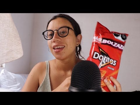 ASMR comiendo Doritos a mi manera 🔥 *hablando acerca de la crianza*