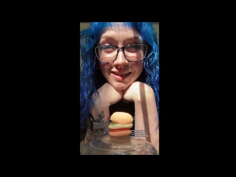 ASMR i make the bug i accidentally stepped on dinner to apologise but you’re lactose intolerant 😠