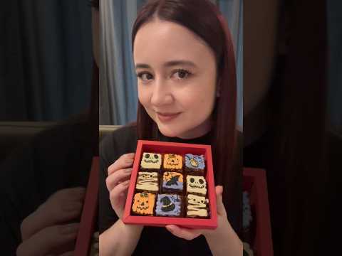 ASMR: HALLOWEEN CANDY 🎃 #shorts #asmr