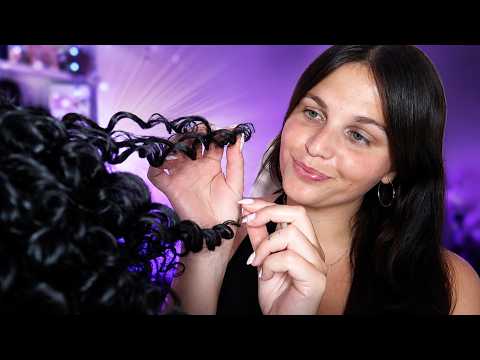 ASMR POV : La FILLE POPULAIRE joue avec tes cheveux en cours