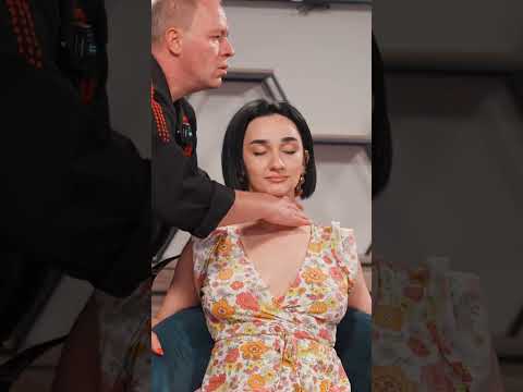 Wow! Extreme back chiropractic with cracks and stretchs for Maria #chiropractic