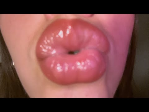 ASMR- Tingly kisses to put you to sleep😽