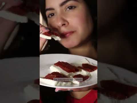 #SHORTS ASMR  COMENDO QUEIJO COM GOIABADA