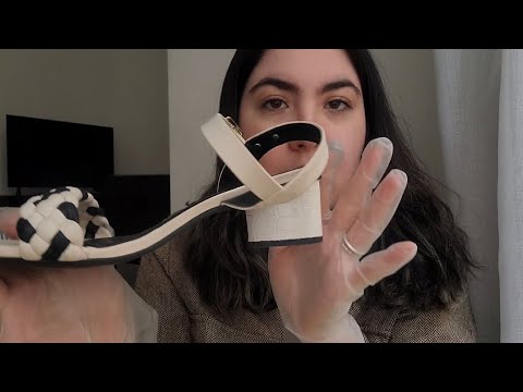 ASMR vendedora de sapatos (com sons de luva)