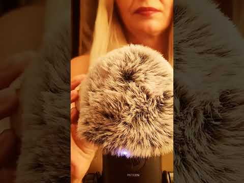 A shell on a fluffy mic sounds quite nice 🙂 #fluffymic #asmr