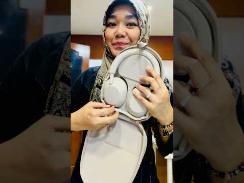 ASMR fast tapping (my Sony headphones)