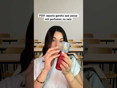 POV: aquela garota que passa mil perfumes na sala #asmr #asmrbrasil #humor