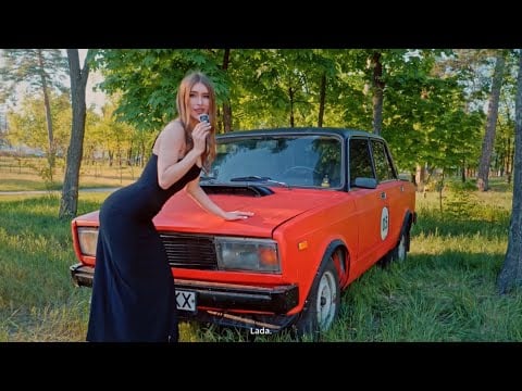 ASMR Car Tapping (Nail tapping and car sounds)