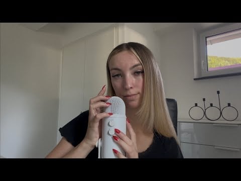 ASMR | mic scratching and tapping with mouth sounds👄