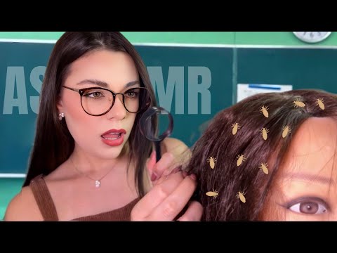 ASMR: professora tira piolho da aluna youtuber na sala de aula 🐛👩🏻‍🏫