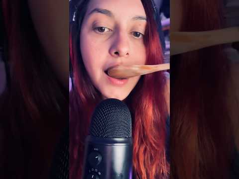 Te pruebo😍Cuchara de madera! #asmr #relax #visualtingle #asmrcommunity #mouthsounds #youtubeshorts