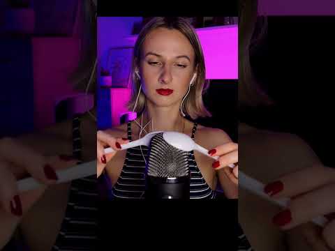 ASMR | Plastic Spoons On Mic