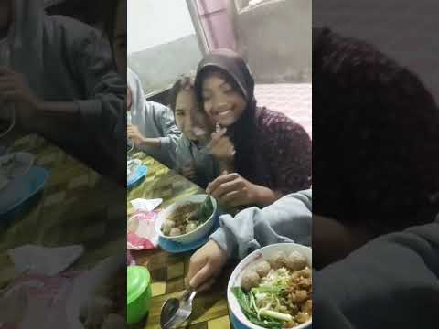 MINI VLOG MAKAN MIE AYAM 🐔#asmrvideo #asmr