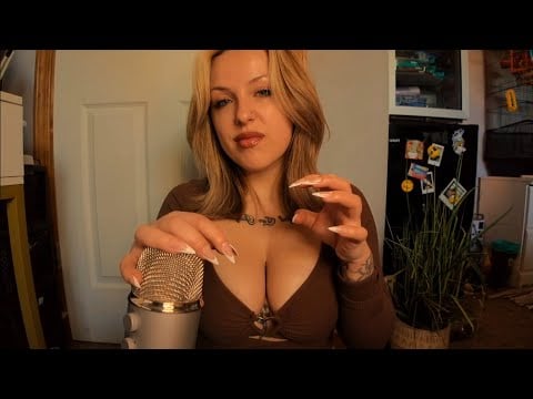 asmr- delayed & slower paced mic scratching 💖 long sharp nails 💖 