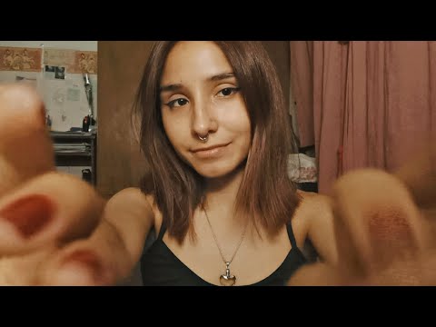 ASMR ESPAÑOL rápido y agresivo muy random (mouth sounds, tapping, visuales)