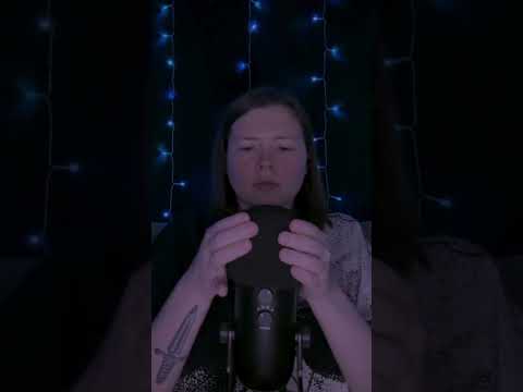 setting and breaking patterns with mic scratching (asmr)