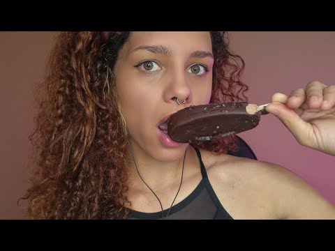 ASMR • Provando Picolé (part idk) popsicle #mukbang whispers 