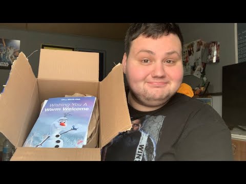 let’s unbox a disney package (asmr)