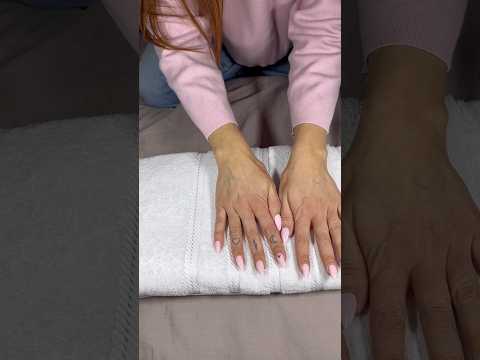 ASMR unpacking NEW TOWELS 🤩 #asmr #relax #asmrtingles #handmovementsasmr #whisper #towelfolding