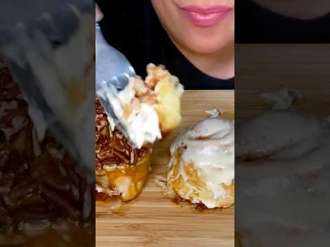 Cinnamon rolls from Cinnabon #asmr #dessert #food #shorts #sweets