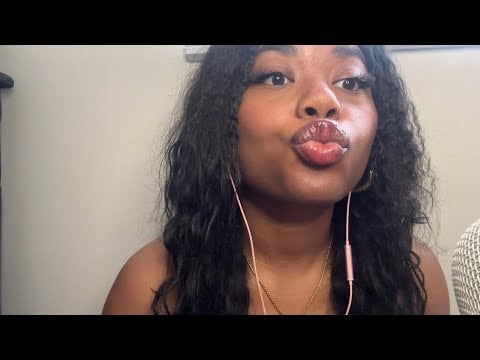 ASMR FAST AND AGGRESSIVE MOUTH SOUNDS👄 &  NAIL TAPPING 