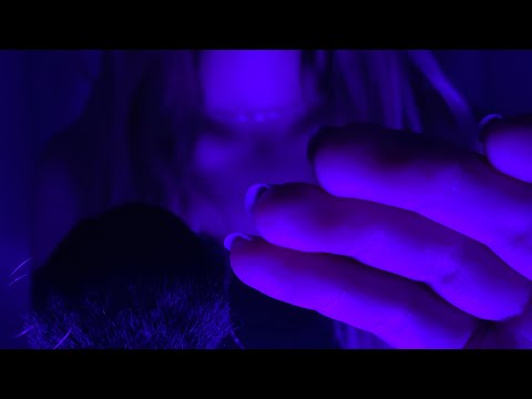 [ASMR - Whisper] Face tracing, tapping, scratching & brushing for relaxation 😴