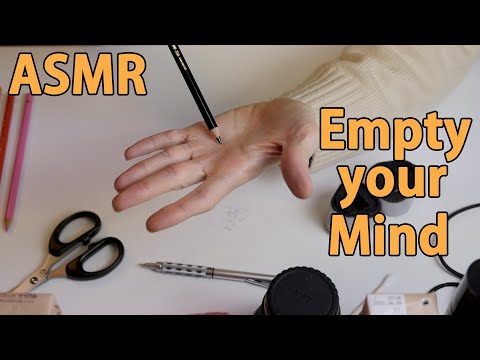 ASMR A Simple Technique to empty your Mind: Draw Simple Shapes (+ Polish Poetry read in Korean)