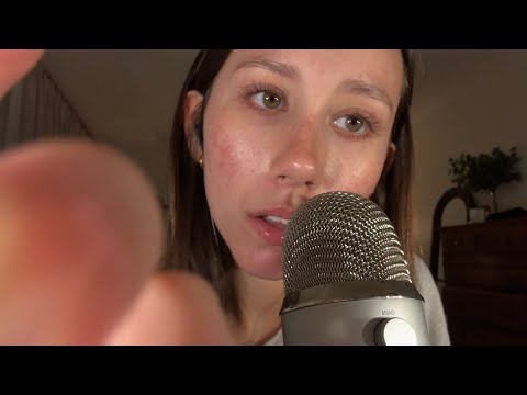 ASMR | Fast Mouth Sounds & Some Hand Movements ❤️