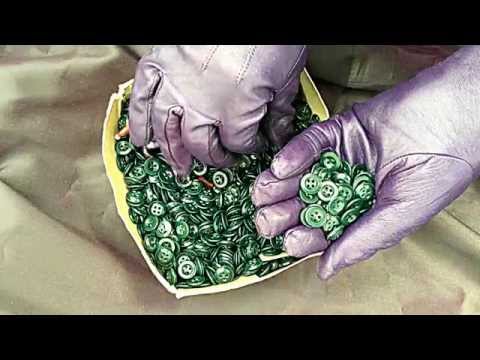 Leather Gloves and Buttons ƪ(♥ﻬ♥)ʃ Leren handschoenen en knopen {{ ASMR }}