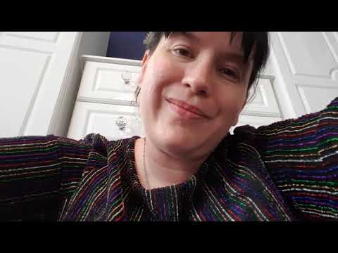 #Asmr Scalp Massage and Whispering to help you RELAX