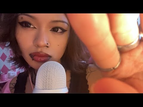 ASMR ~ up-close lipgloss application || lots of mouths sounds & hand movements :･ﾟ✧*:･ﾟ