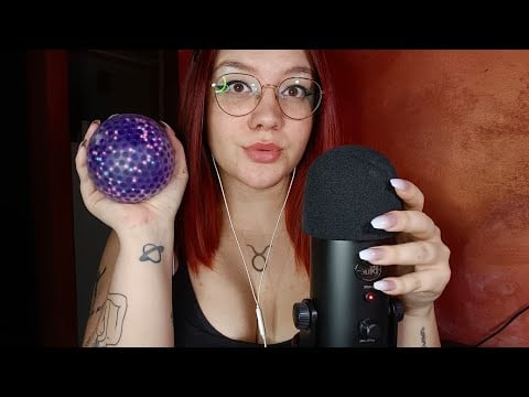 STICKY, STRETCHY, TINGLY SQUISHY STRESS BALL😴😍💜 | ASMR ITA