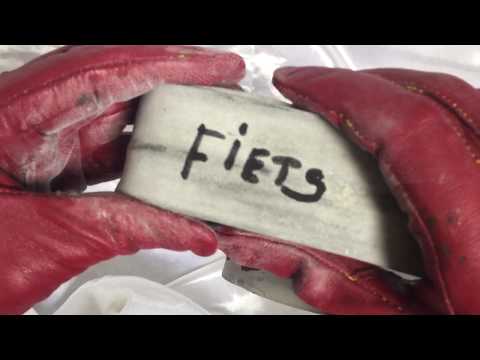 LEATHER GLOVES🖖 Getting Dirty 😎 Whisper💬 and Writing👄 Dutch Words  ABC.......Z   [[ASMR]]