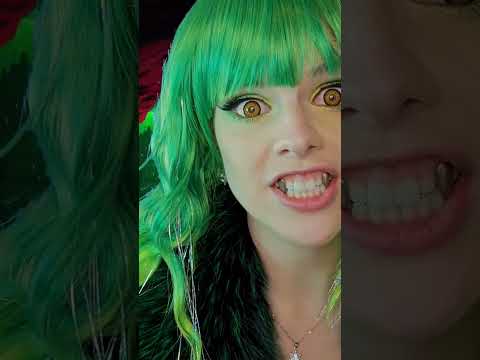 full vid on my page💚 #cosplay #christmas #asmr #asmrroleplay #christmasasmr #thegrinch #vampire