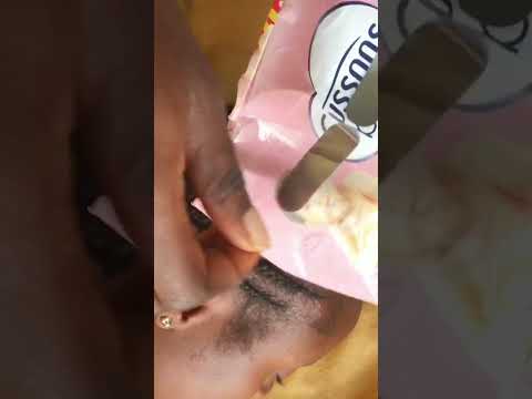 Scalp scratching between braids Asmr #satisfying #headscratching #asmrscratching #asmr #asmrsounds