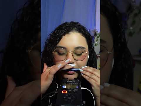 ASMR pincel na boca