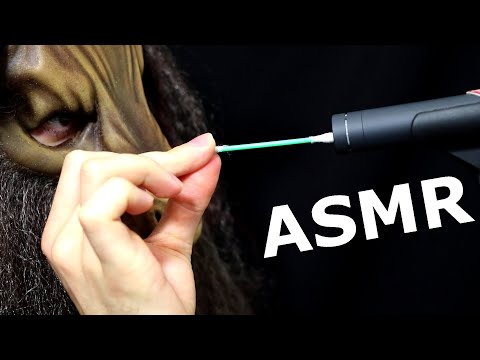 Je caresse mes micros ASMR avec des cotons tiges