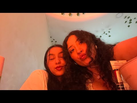 “ASMR” CHICAS ANTIPÁTICAS TE MAQUILLAN *SALE MAL*