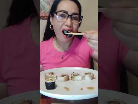 SUSHI#shortsfeed #viralshort #viralvideo #subscribe #sushi #eating #mukbang #asmrshorts #asmr
