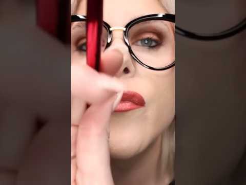 ASMR Fast Makeup #asmr #bebravebeyouasmr #asmrmakeup #asmrfastandaggressive #asmrfast